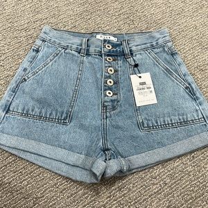NWT Dissh Denim Shorts / 10 (6 US)